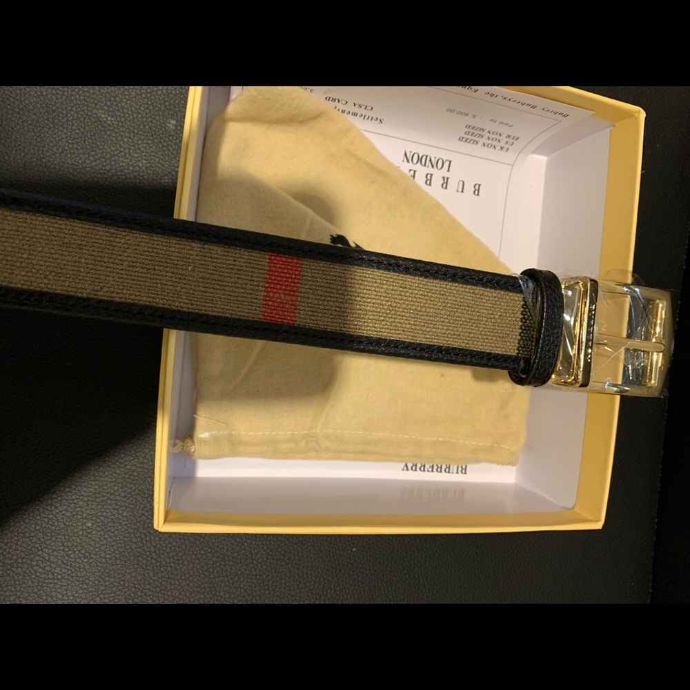 Burbery belt